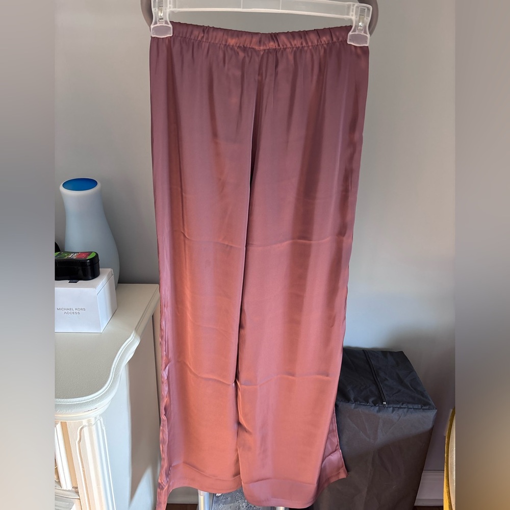 BWNT Dynamite Leo satin pants in rose taupe / dusty rose XS - Picture 12 of 12